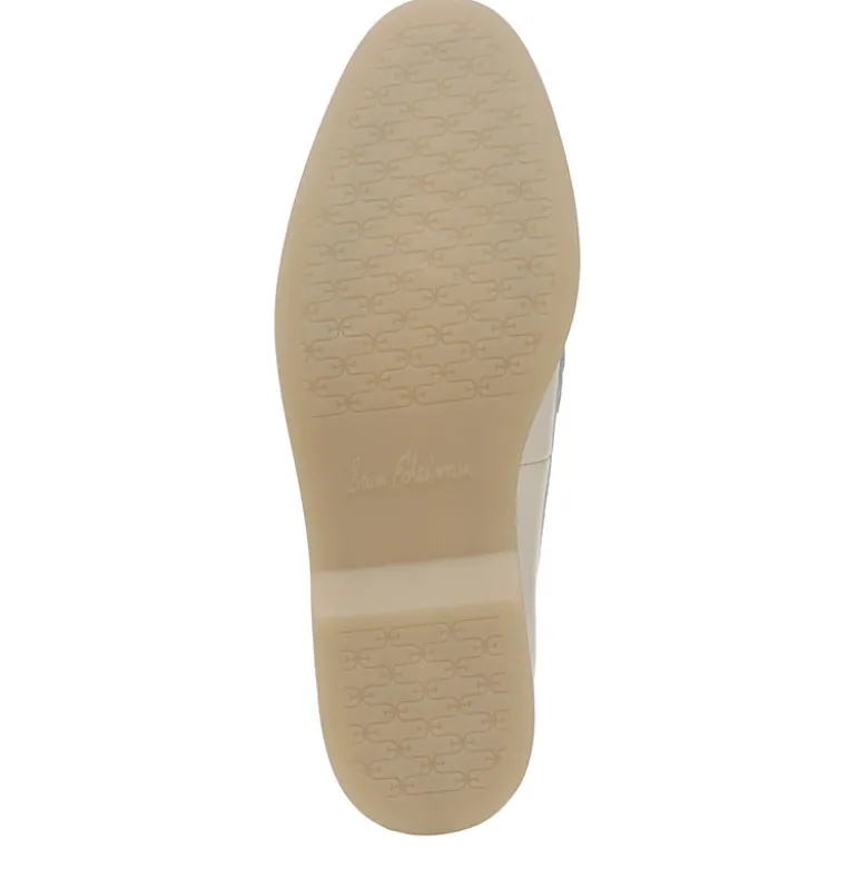 KARLY FLAT